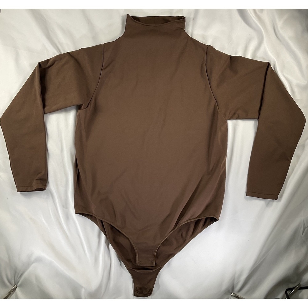 SKIMS Size 4X/5X Chocolate Brown Long Sleeve Turtleneck Snap Crotch Closure 131
